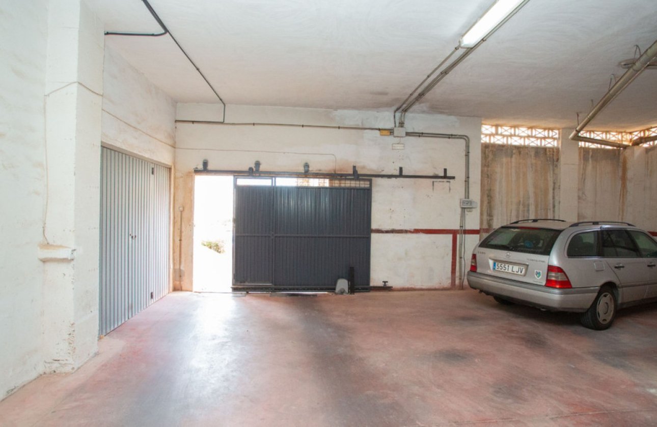 Reventa - Garaje -
Torrevieja - Torre la mata