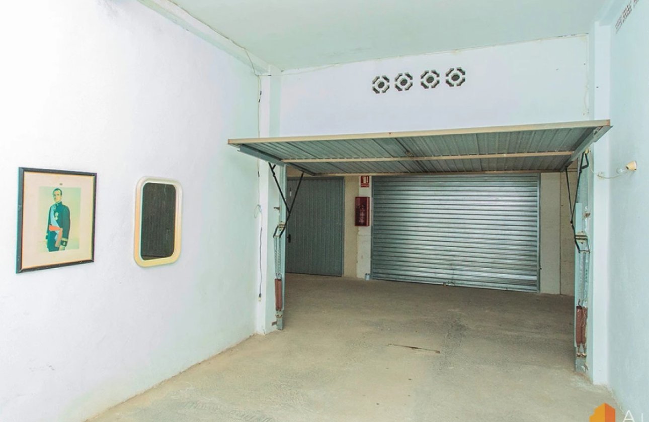 Reventa - Garaje -
Torrevieja - Torre la mata