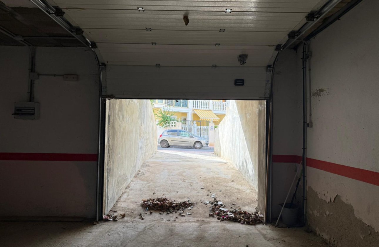 Reventa - Garaje -
Torrevieja - Torrevieja Centro