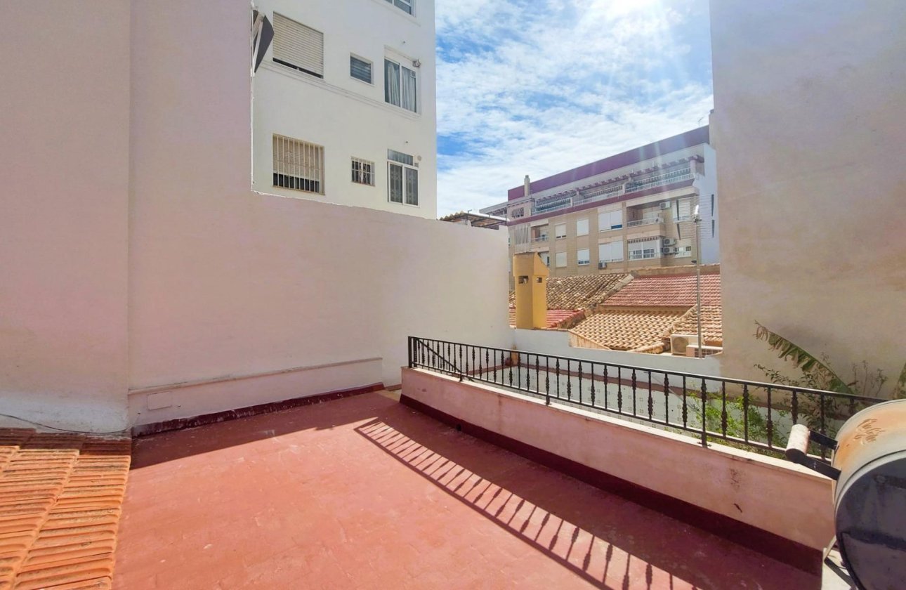 Reventa - House -
Torrevieja - Centro