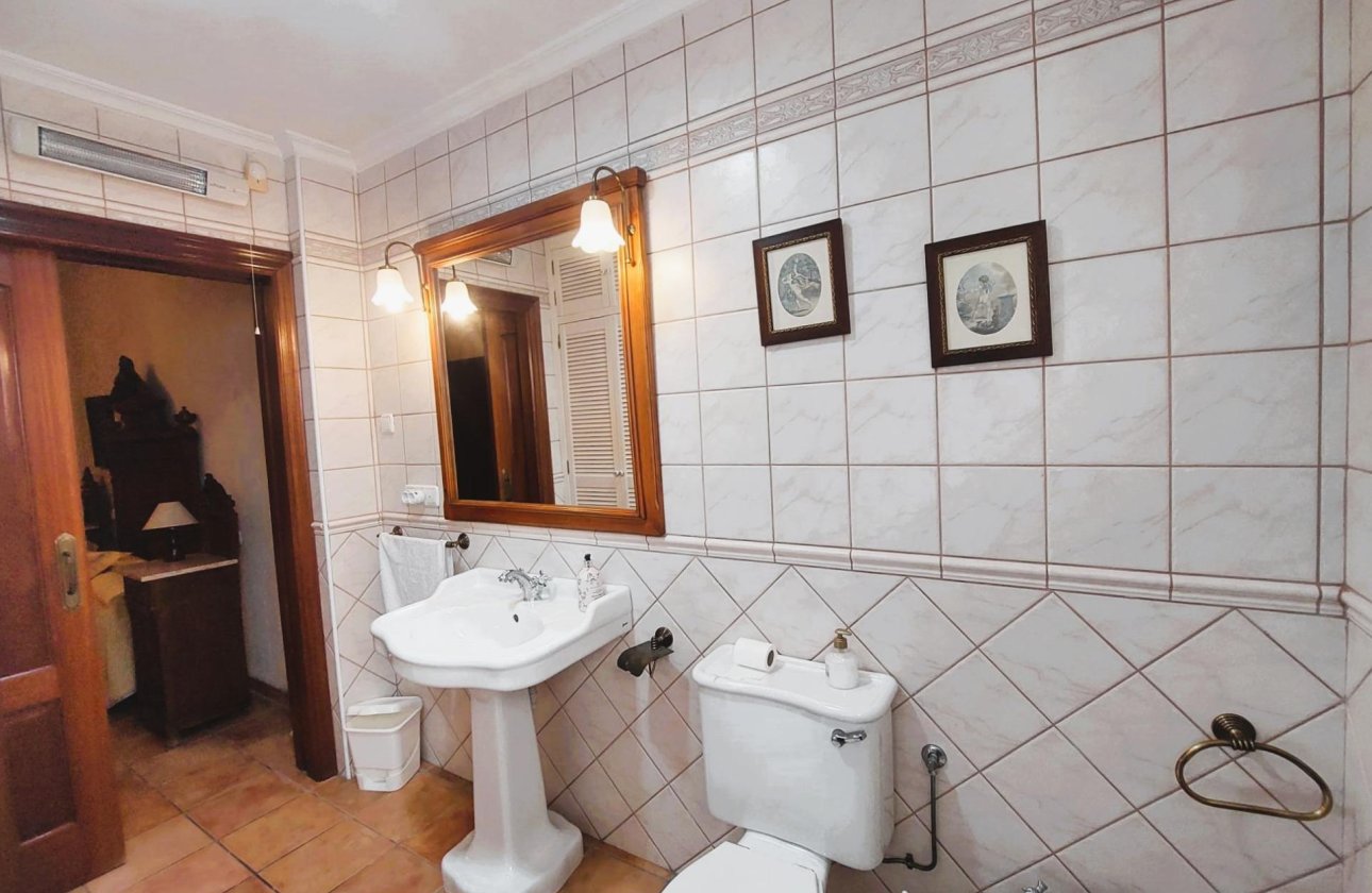 Reventa - House -
Torrevieja - Centro