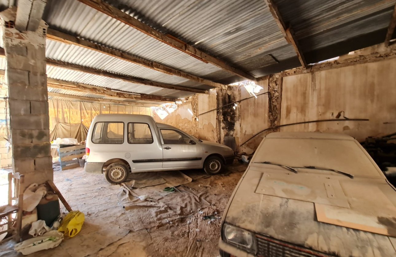 Reventa - land -
Pinoso - Pinoso Centro