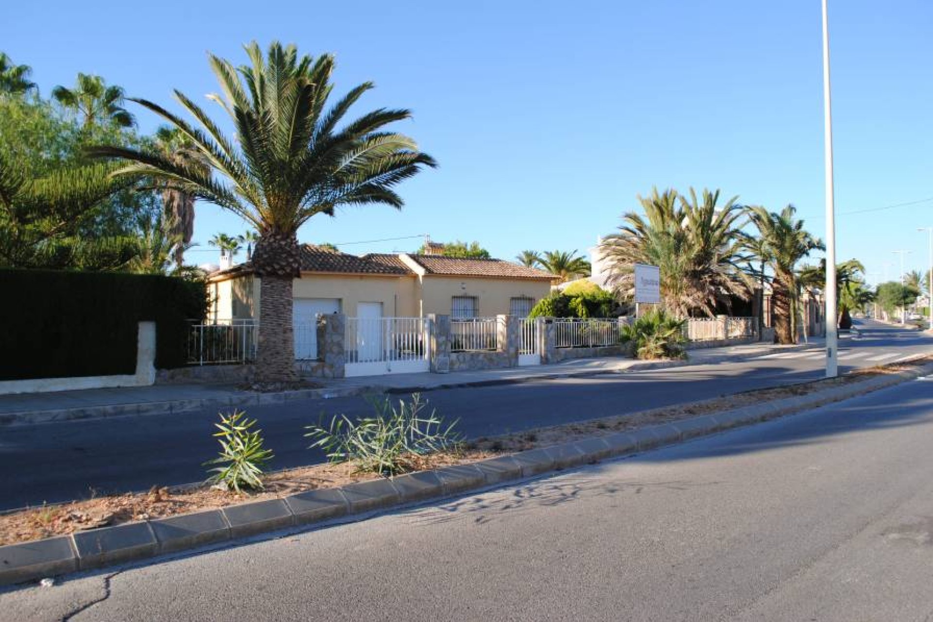 Reventa - Parcela / Terreno -
Orihuela Costa - Cabo Roig