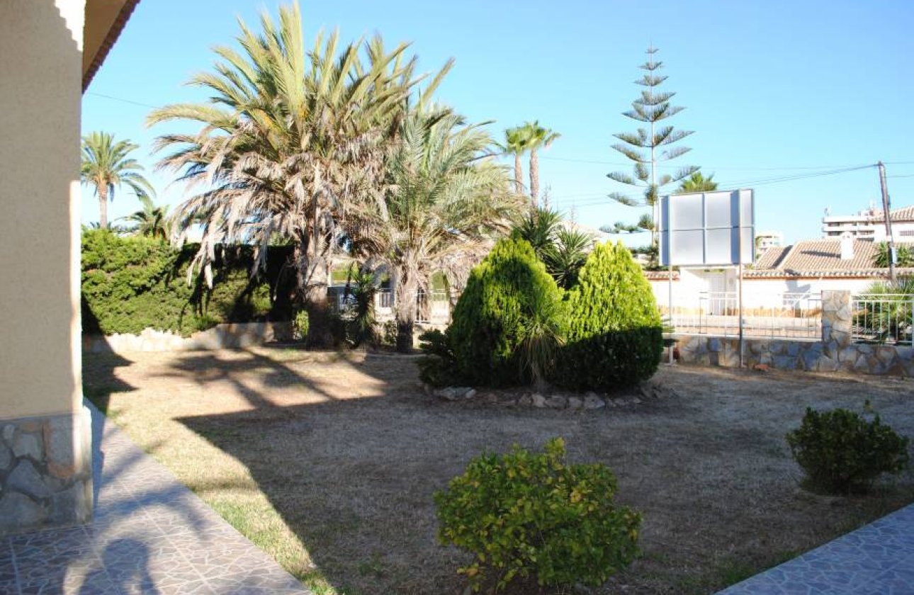 Reventa - Parcela / Terreno -
Orihuela Costa - Cabo Roig