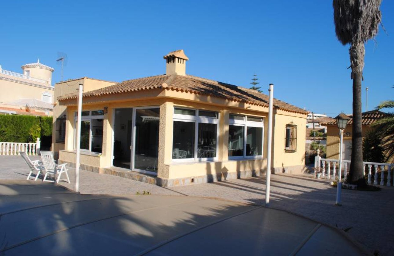 Reventa - Parcela / Terreno -
Orihuela Costa - Cabo Roig