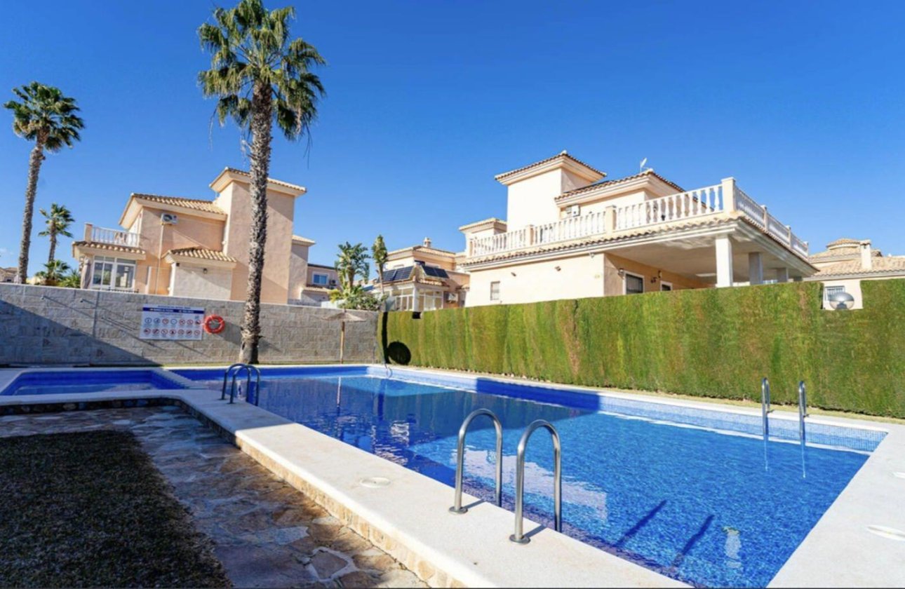 Reventa - Terraced house -
Orihuela Costa - Los Altos
