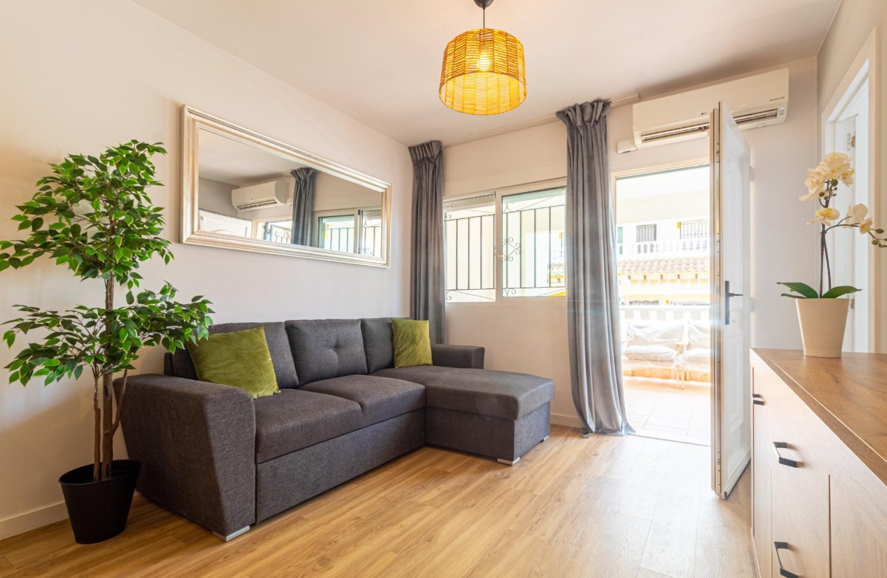 Reventa - Terraced house -
Torrevieja - Los altos