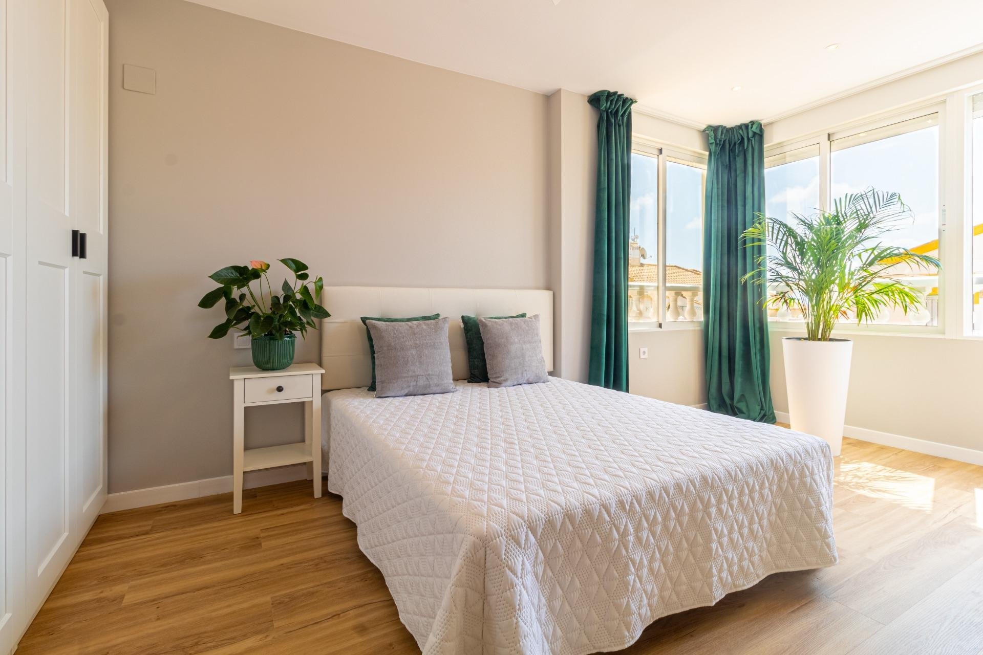Reventa - Terraced house -
Torrevieja - Los altos
