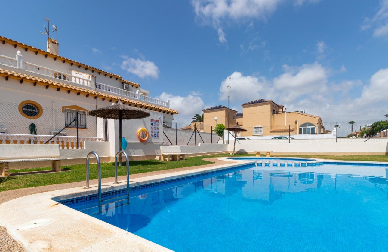 Reventa - Terraced house -
Torrevieja - Los altos