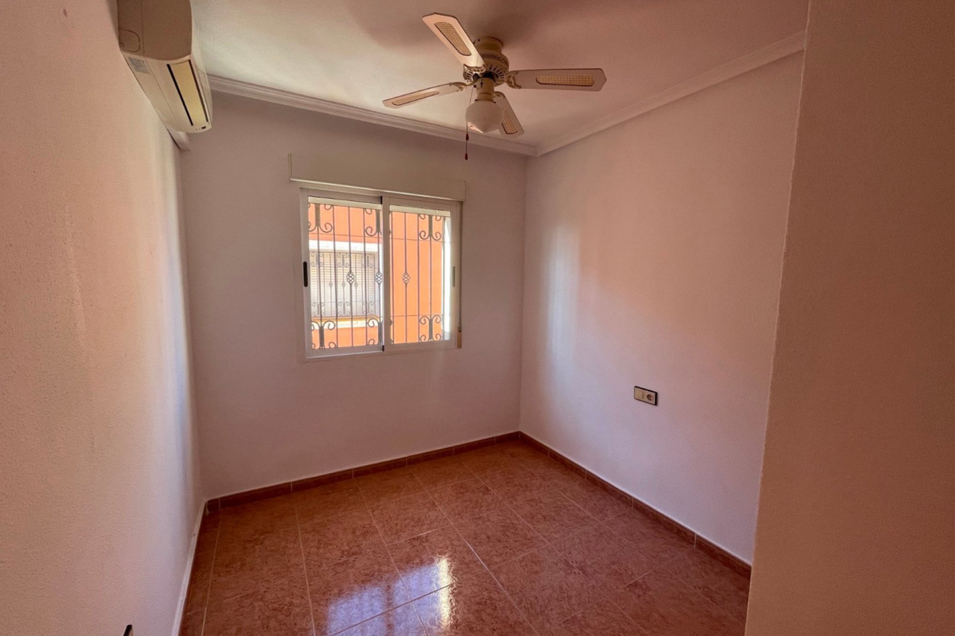 Reventa - Town House -
Los Montesinos - Los Montesinos Centro