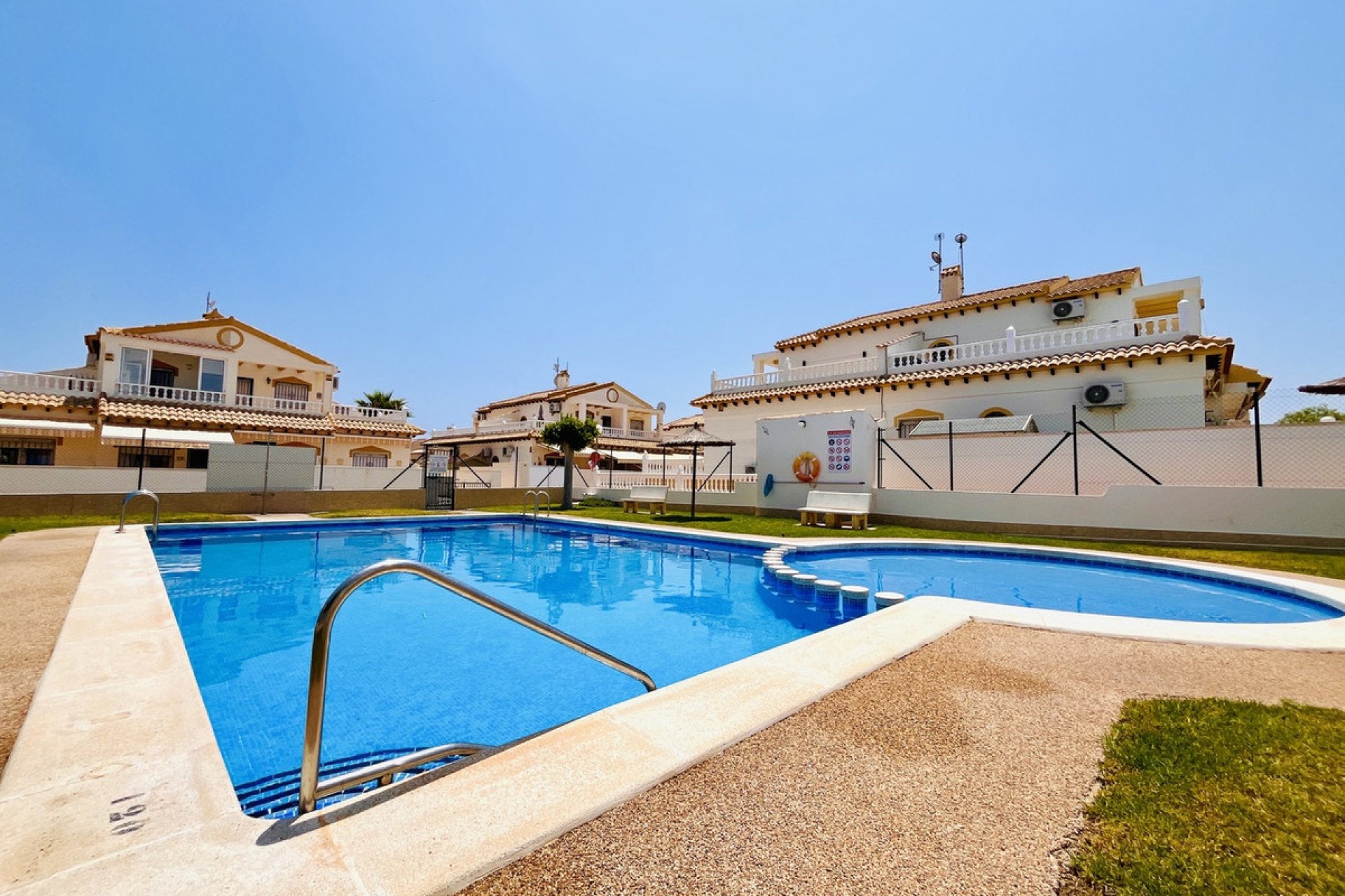 Reventa - Town House -
Orihuela - Playa Flamenca