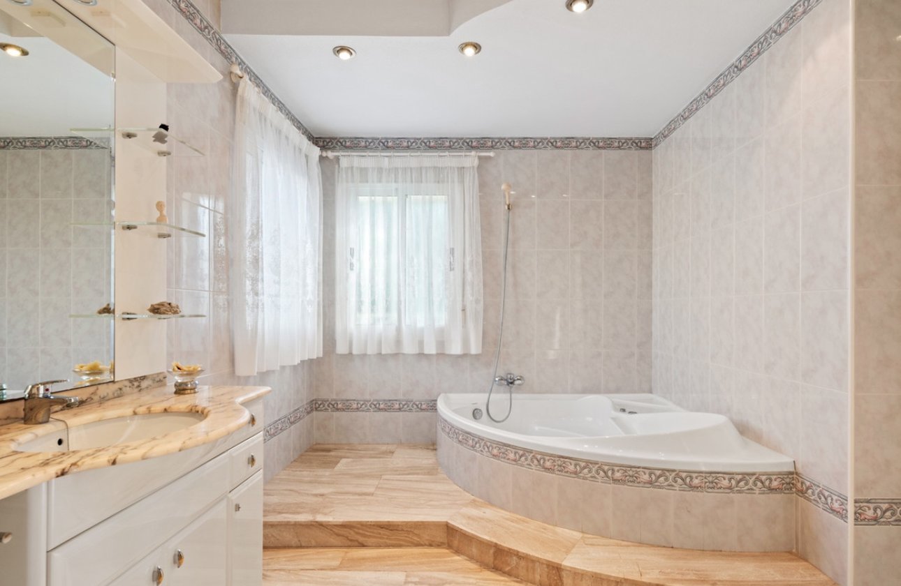 Reventa - Town House -
Rojales - Dona Pepa