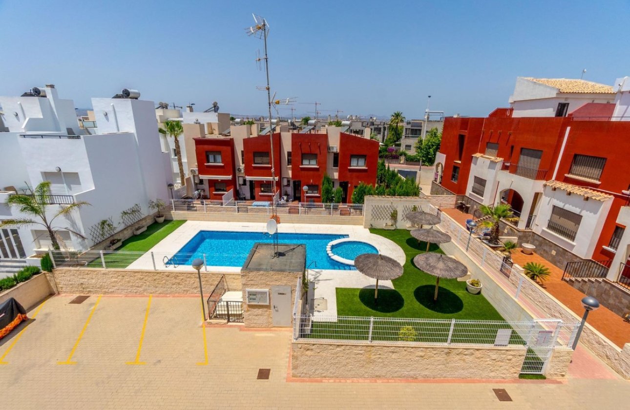 Reventa - Town House -
Torrevieja - Aguas Nuevas