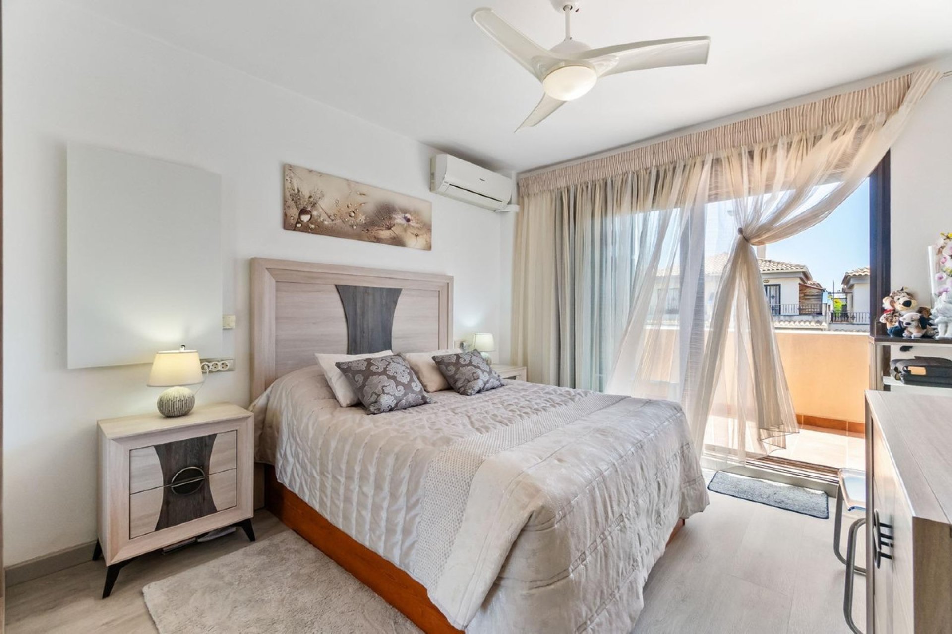 Reventa - Town House -
Torrevieja - Aguas Nuevas