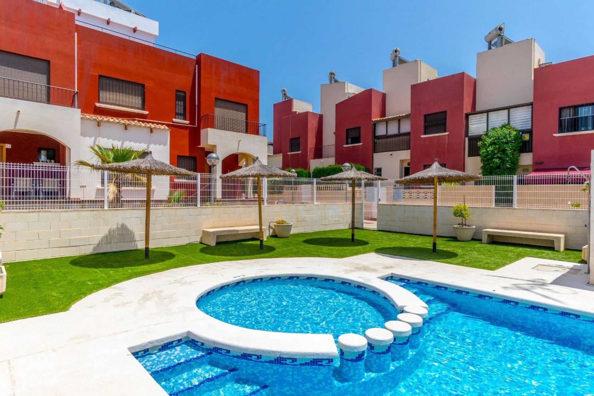 Reventa - Town House -
Torrevieja - Aguas Nuevas