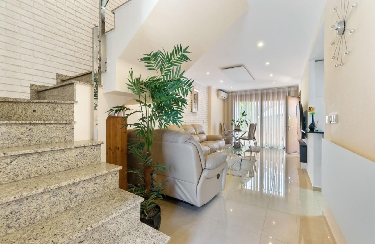 Reventa - Town House -
Torrevieja - Aguas Nuevas