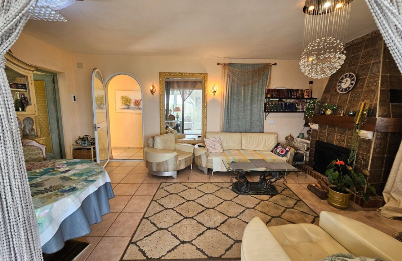 Reventa - Villa -
Adsubia - Adsubia Centro