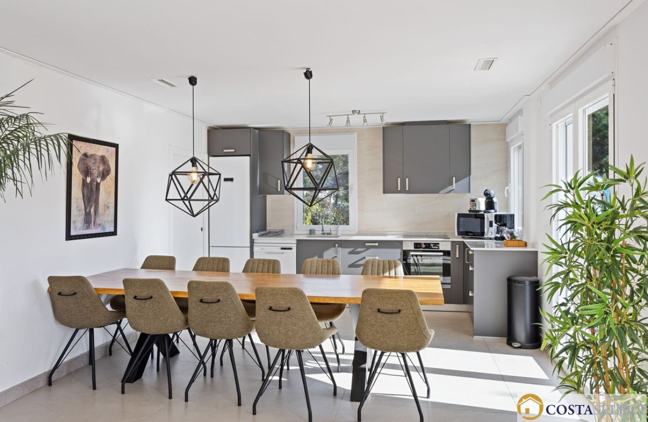 Reventa - Villa -
Alcalalí - Alcalalí Centro