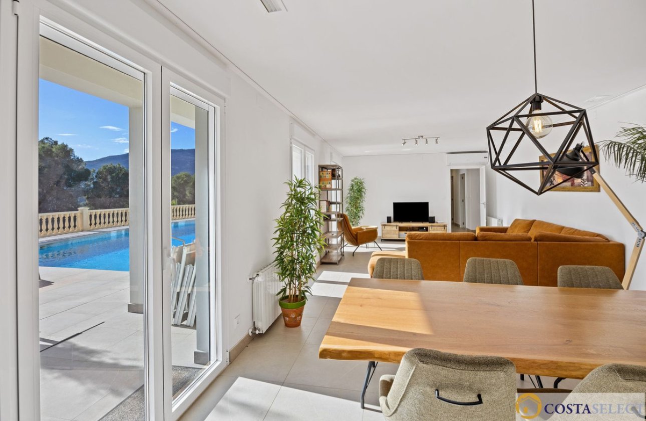 Reventa - Villa -
Alcalalí - Alcalalí Centro