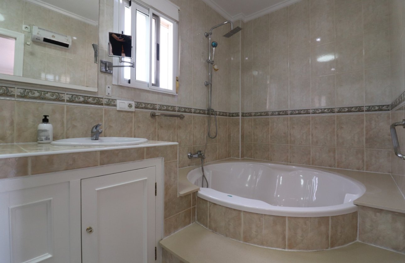 Reventa - Villa -
Algorfa - Algorfa Centro