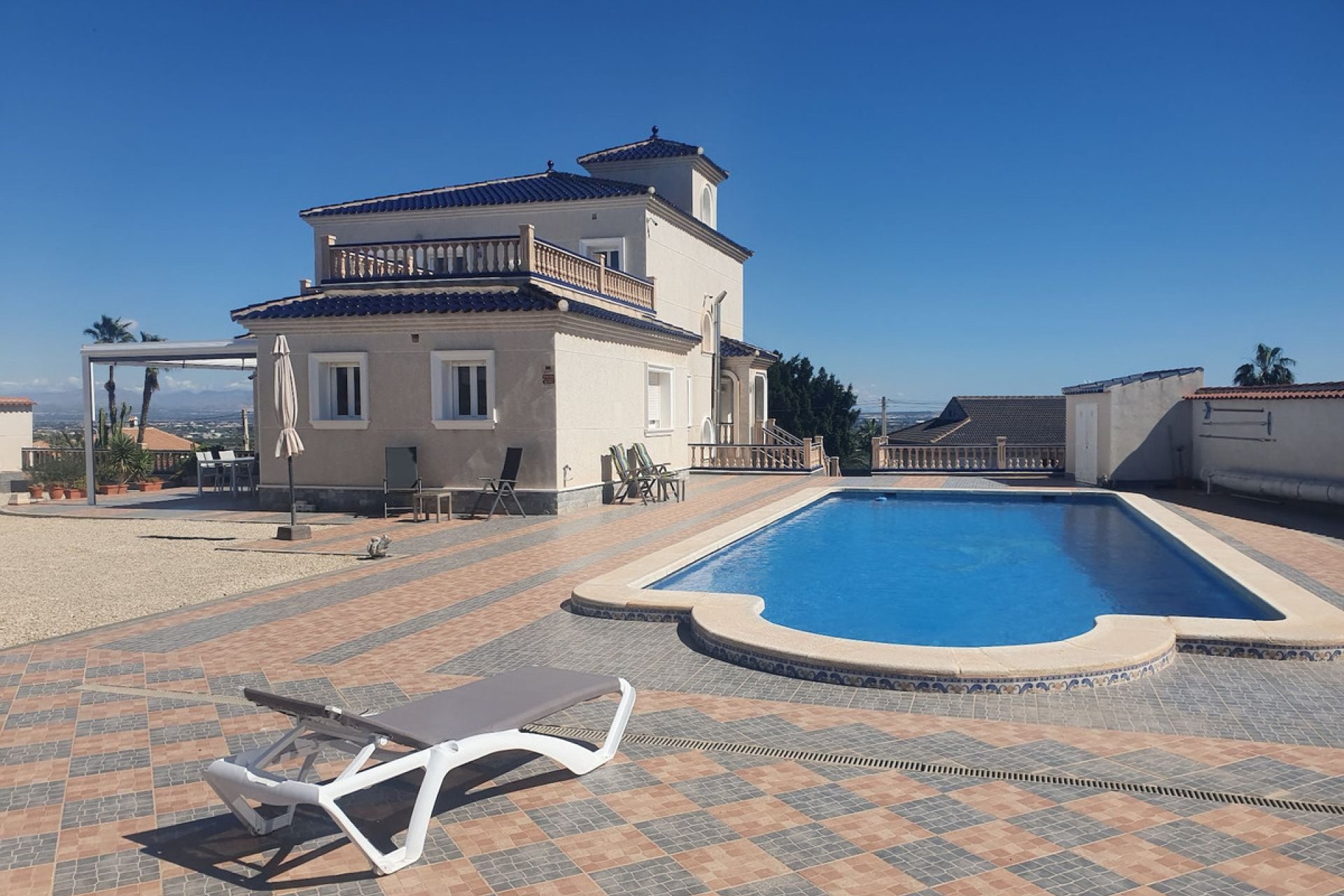 Reventa - Villa -
Algorfa - Algorfa Centro