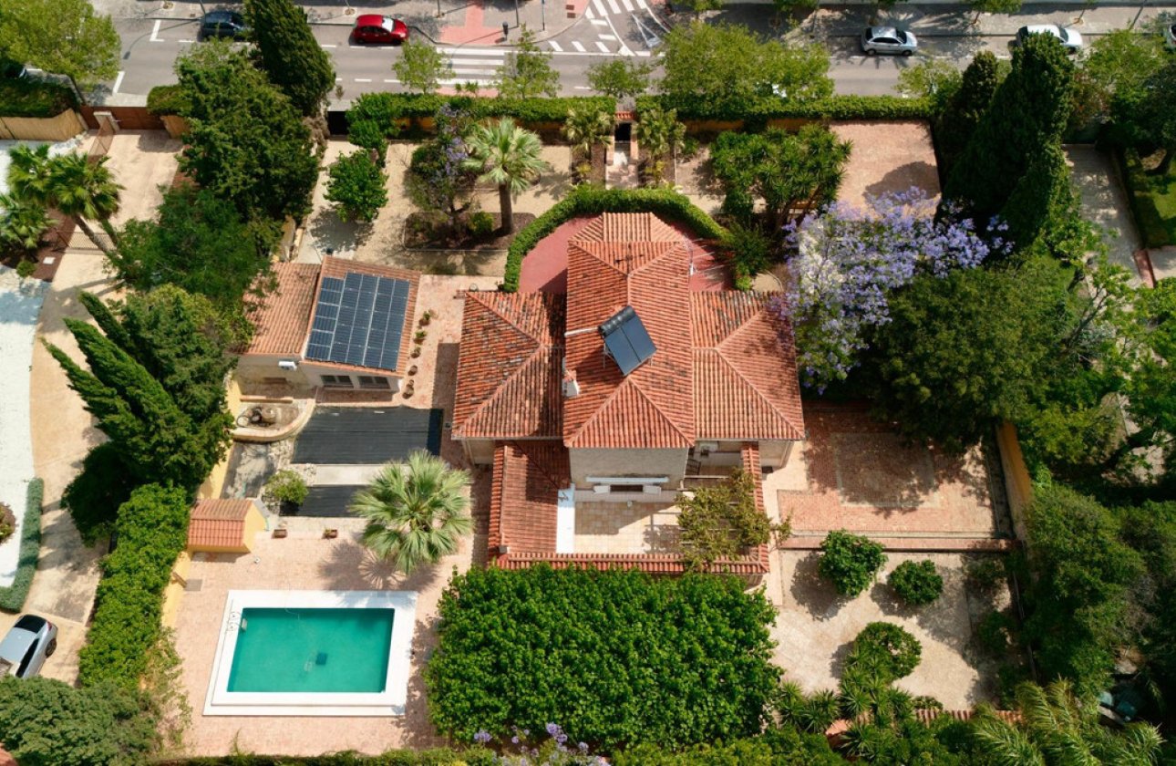 Reventa - Villa -
Alicante - Alicante Centro