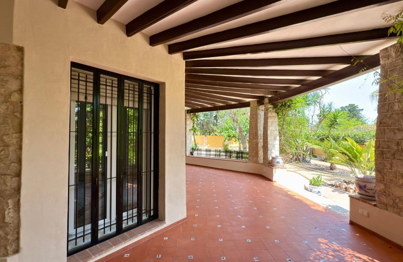 Reventa - Villa -
Alicante - Alicante Centro