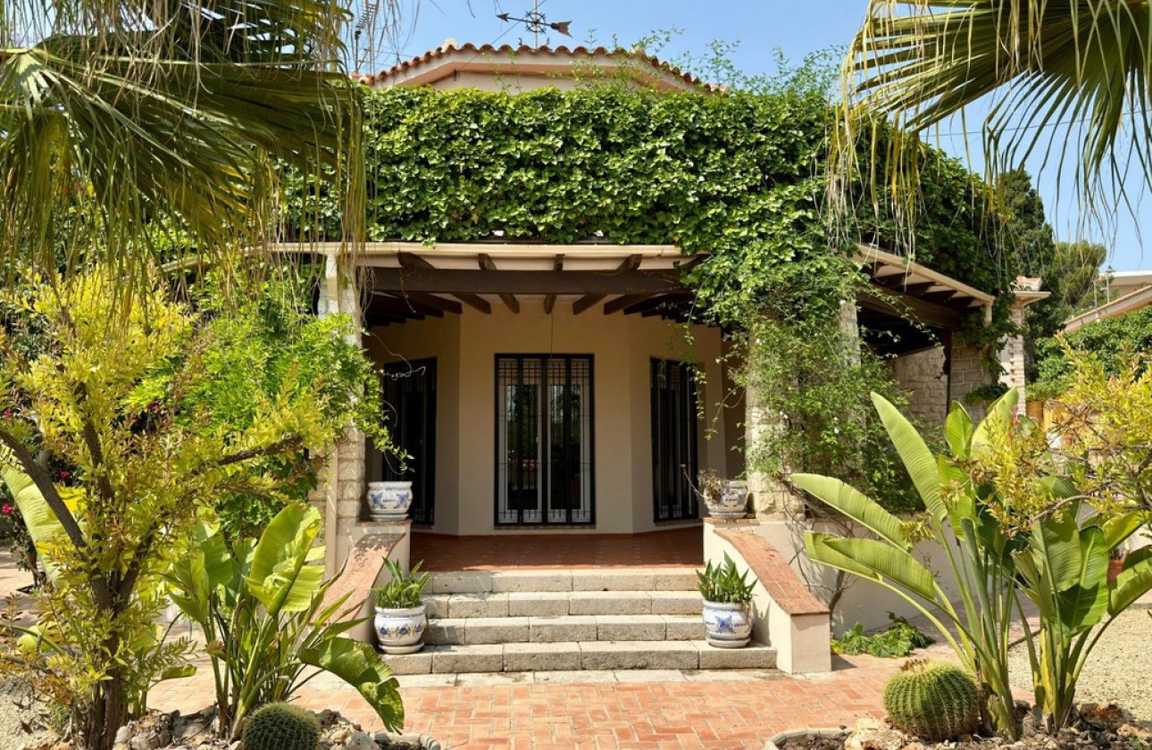 Reventa - Villa -
Alicante - Alicante Centro