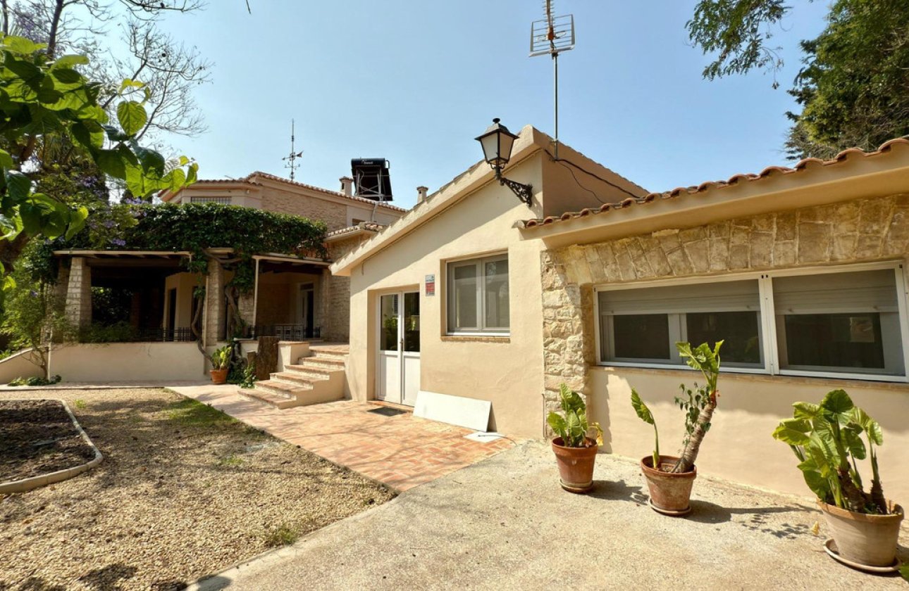 Reventa - Villa -
Alicante - Alicante Centro