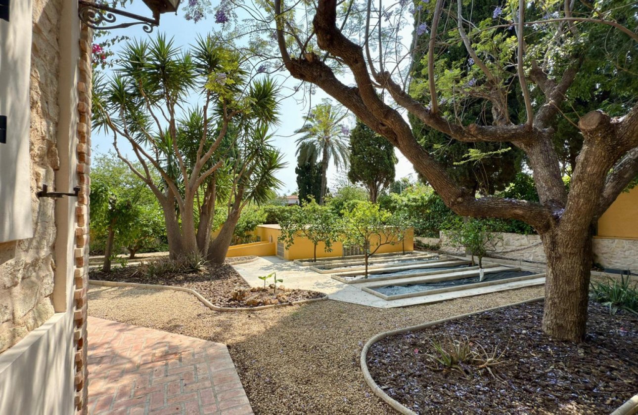 Reventa - Villa -
Alicante - Alicante Centro