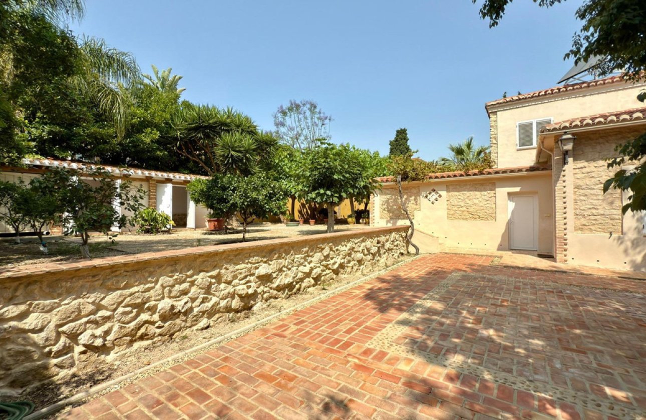 Reventa - Villa -
Alicante - Alicante Centro