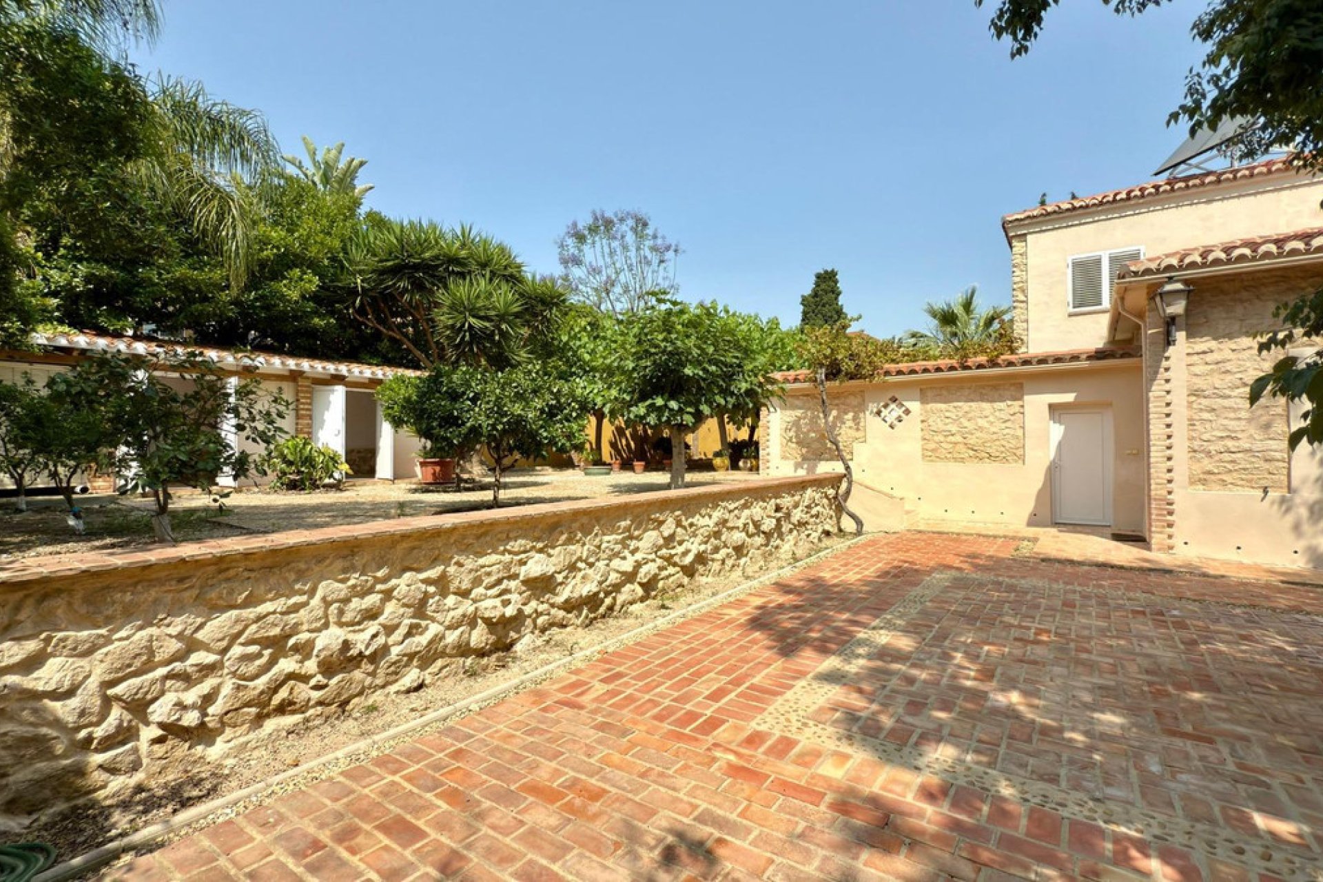 Reventa - Villa -
Alicante - Alicante Centro