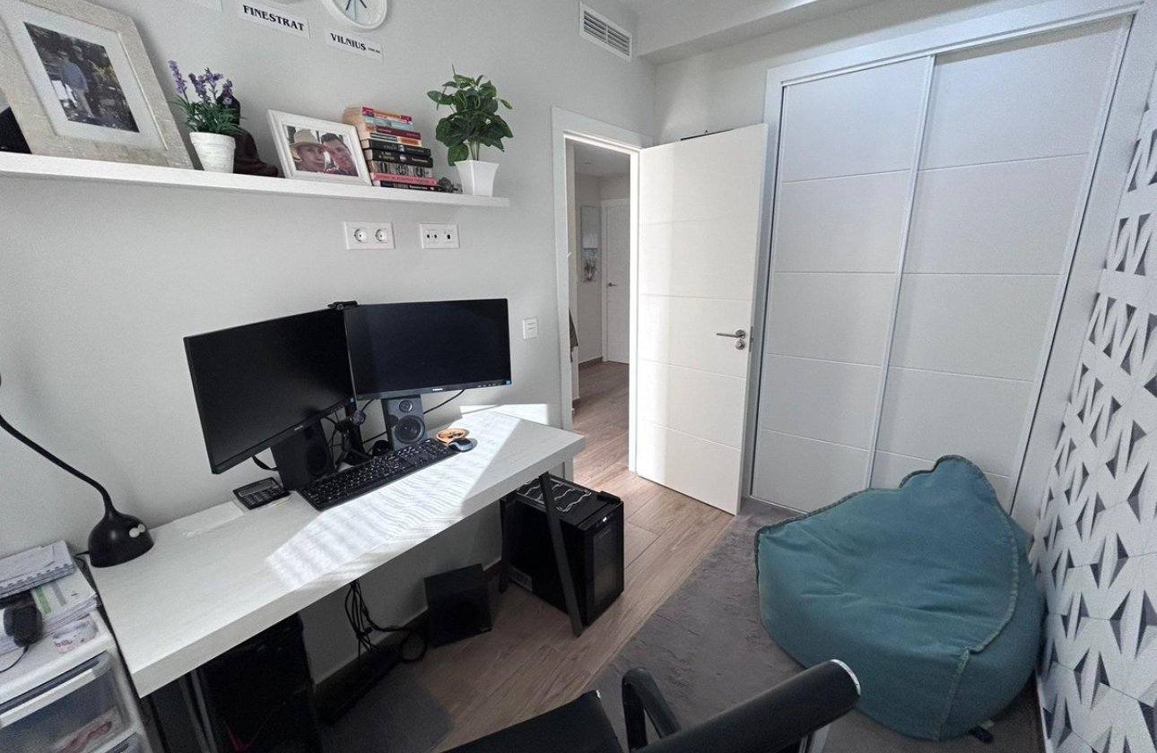 Reventa - Villa -
Alicante - Alicante Centro