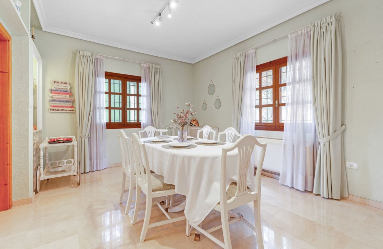 Reventa - Villa -
Alicante - Alicante Centro