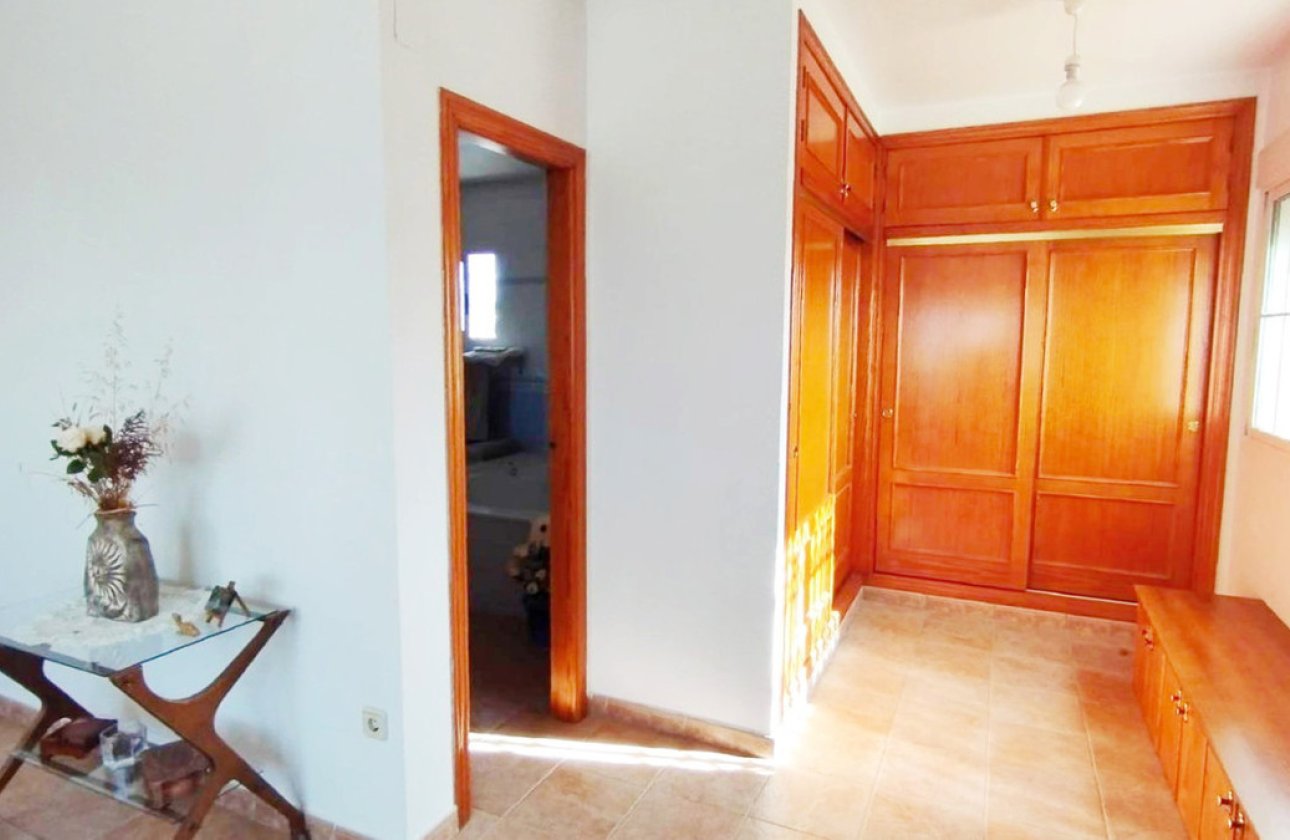 Reventa - Villa -
Alicante City - La Torreta