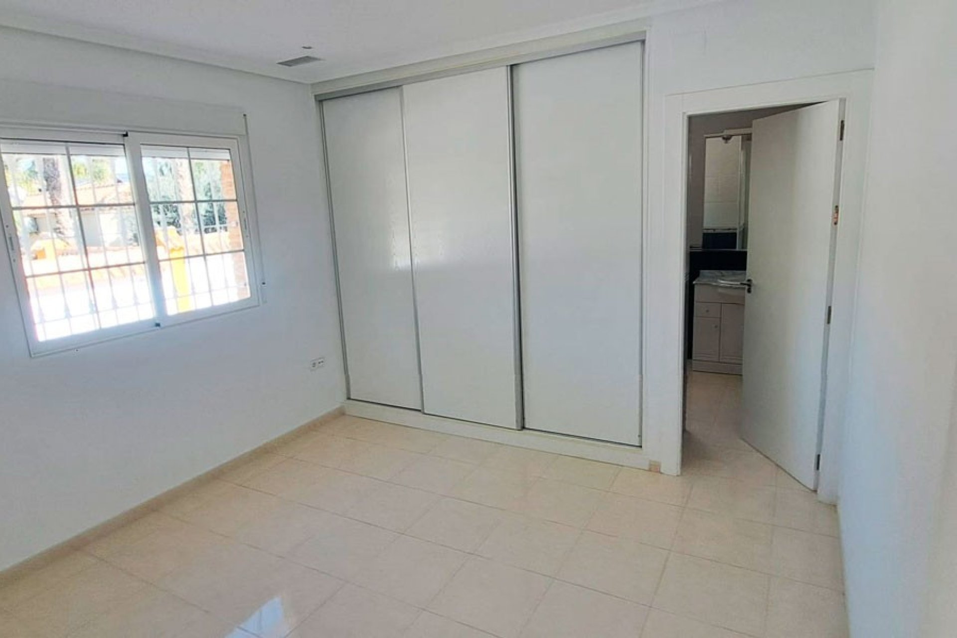 Reventa - Villa -
Catral - Catral Centro