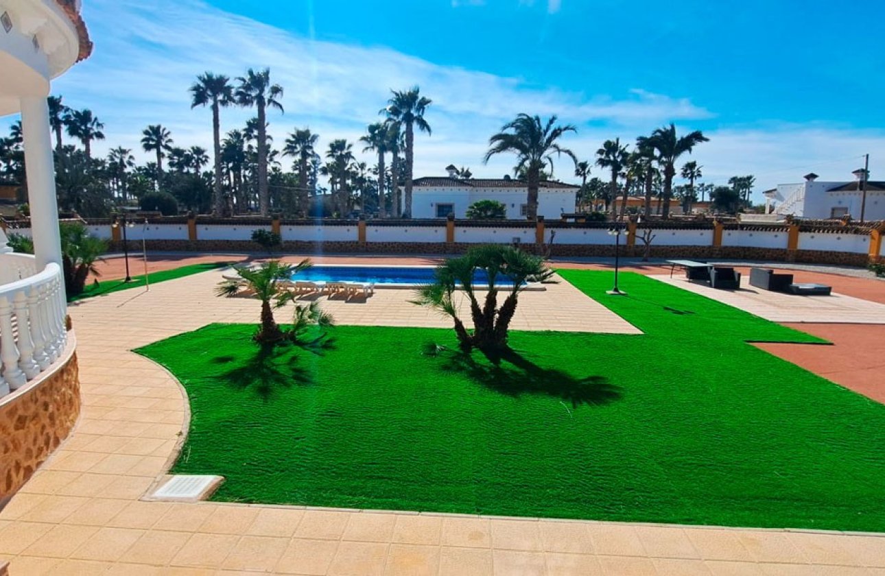 Reventa - Villa -
Catral - Catral Centro