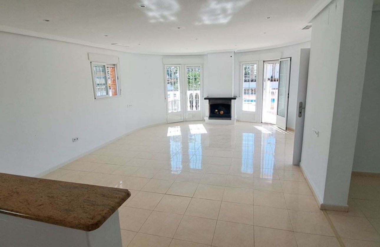 Reventa - Villa -
Catral - Catral Centro