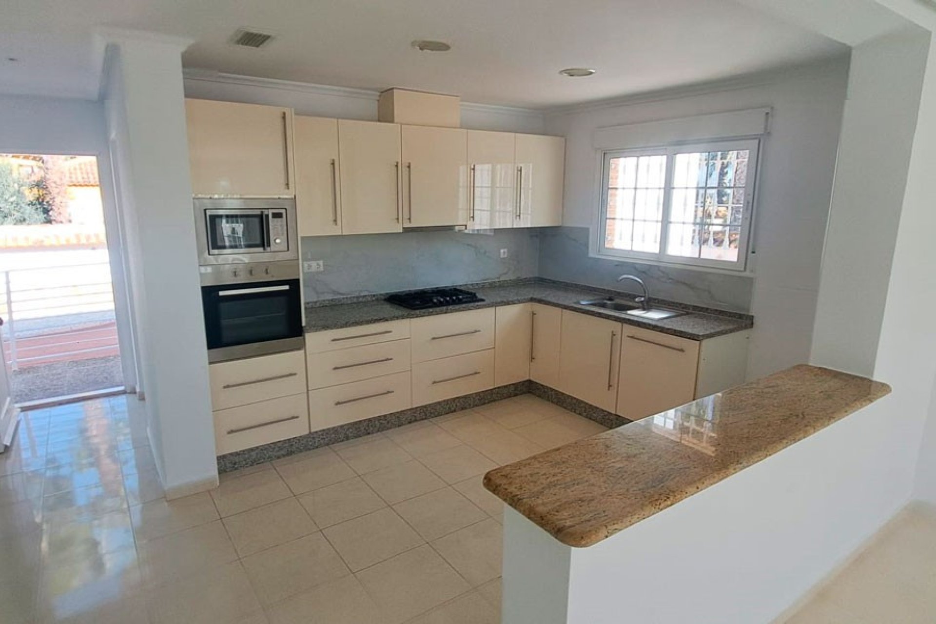 Reventa - Villa -
Catral - Catral Centro