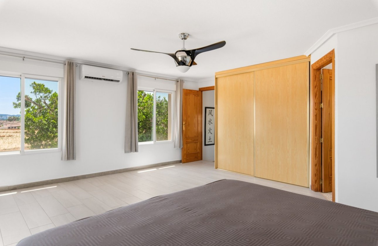 Reventa - Villa -
Catral - Catral Centro