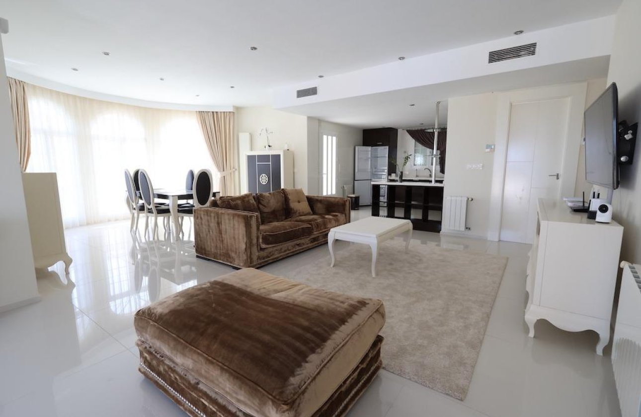 Reventa - Villa -
Ciudad Quesada - Ciudad Quesada - Doña Pepa