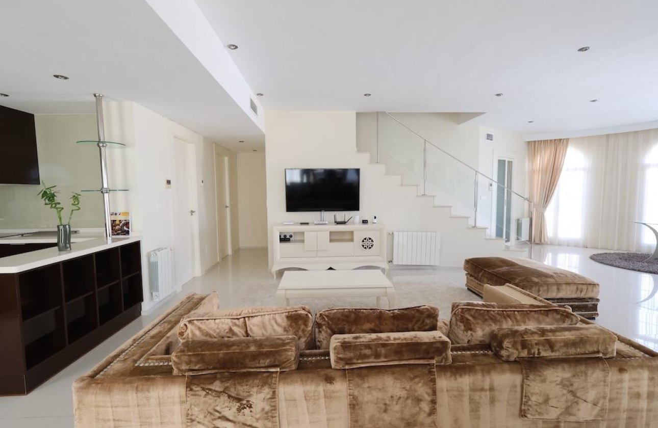 Reventa - Villa -
Ciudad Quesada - Ciudad Quesada - Doña Pepa