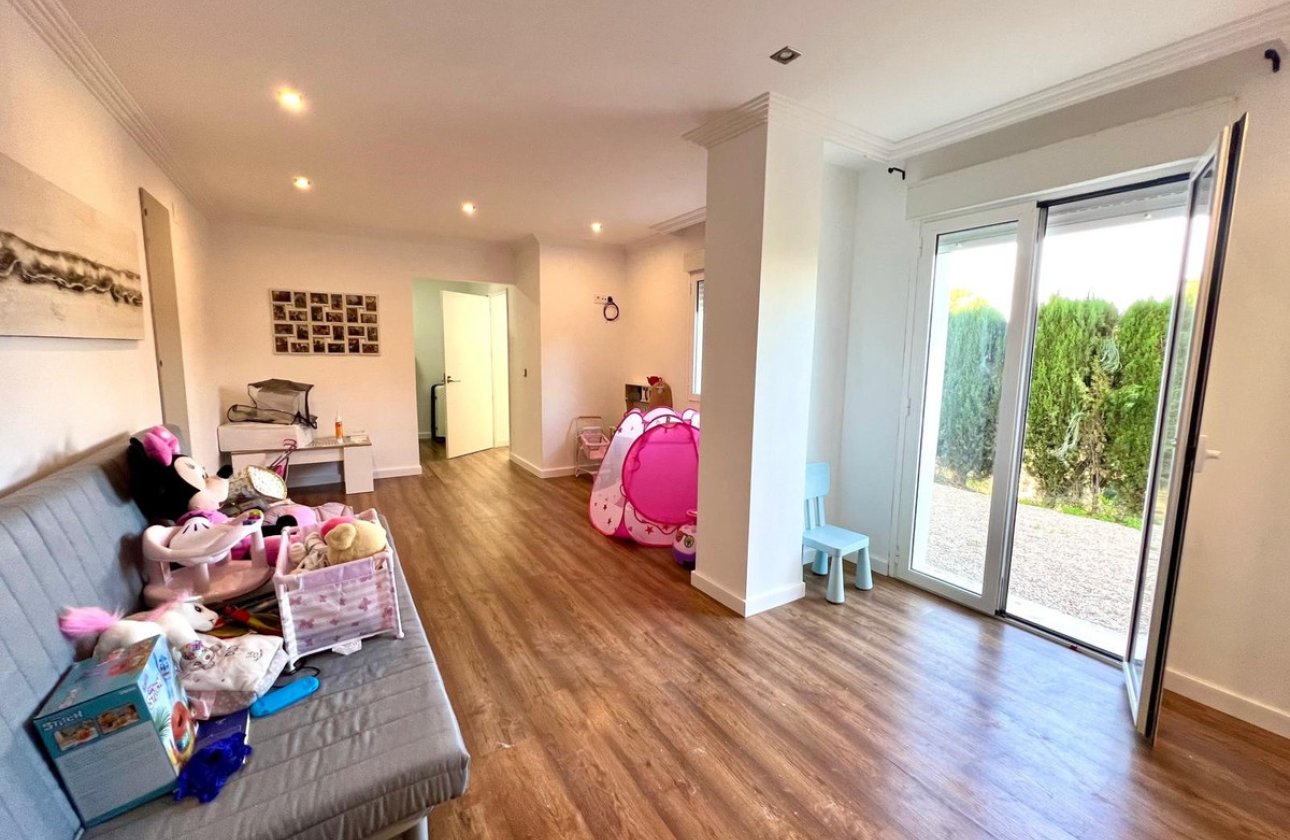 Reventa - Villa -
Elda - Elda Centro