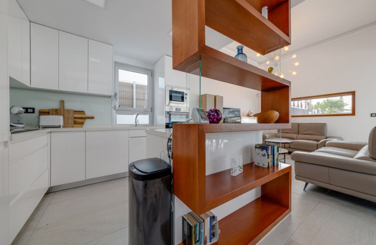 Reventa - Villa -
Guardamar del Segura - Urbanización El Raso