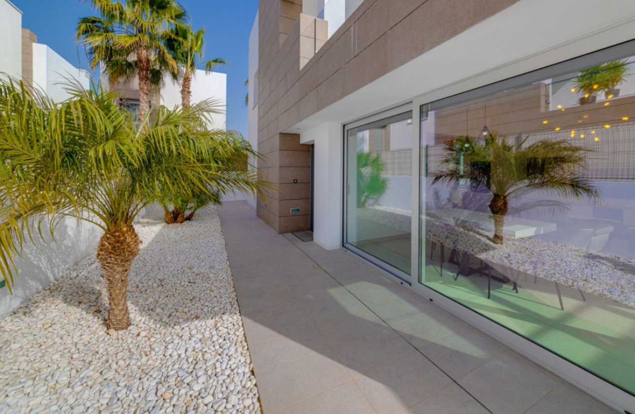 Reventa - Villa -
Guardamar del Segura - Urbanización El Raso