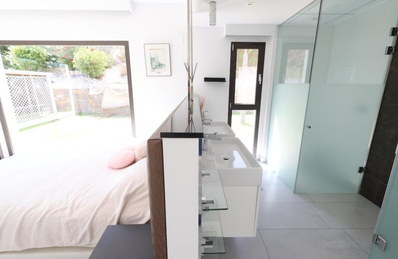 Reventa - Villa -
Jávea - Xàbia - Monte Olimpo