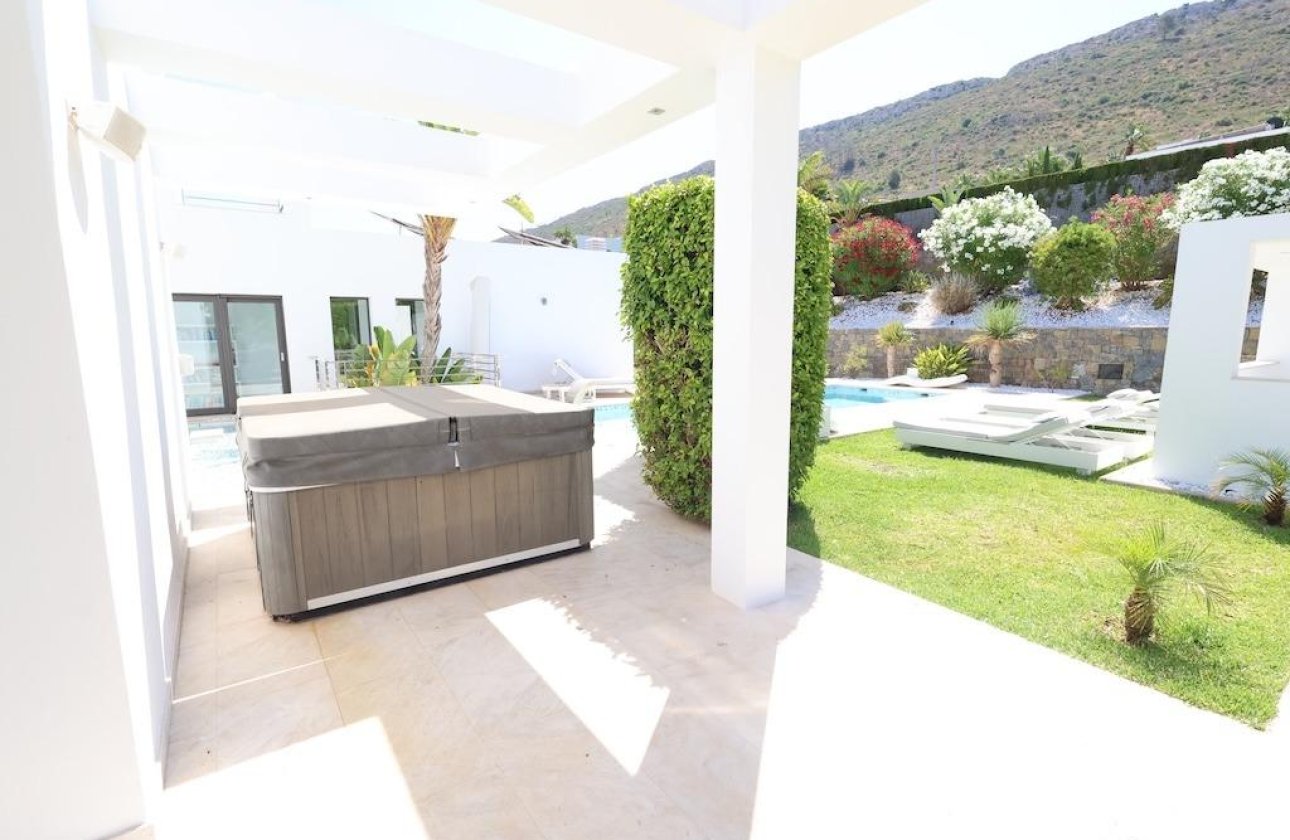 Reventa - Villa -
Jávea - Xàbia - Monte Olimpo