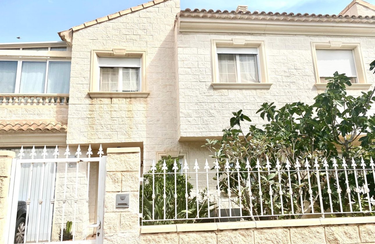 Reventa - Villa -
L'Alfás del Pi - Albir