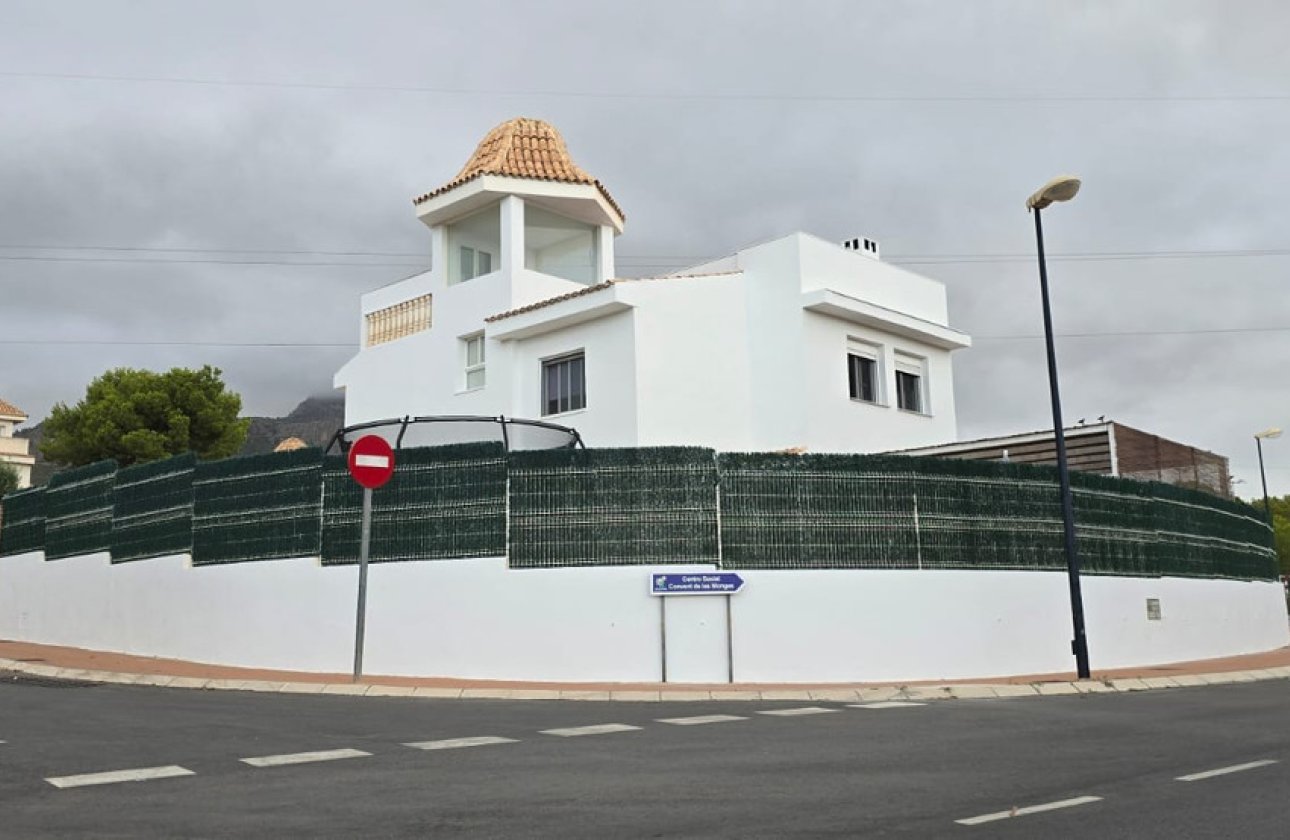 Reventa - Villa -
La Nucía - La Nucia Centro