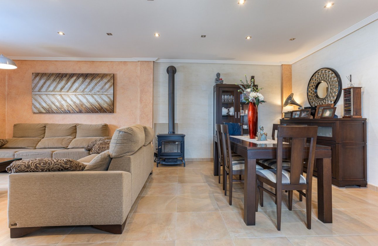 Reventa - Villa -
Los Montesinos - Los Montesinos Centro